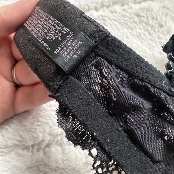 Victoria's Secret | Body By Victoria Black Lace "Unlined Demi" | Size 32DDD - Picture 13 of 13
